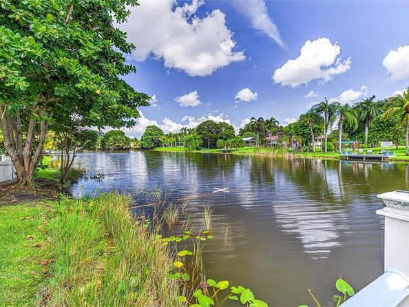 10751 SW 26th Ct, Davie FL 33328