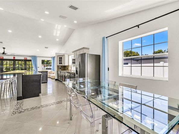 1401 SW 32nd St, Fort Lauderdale FL 33315