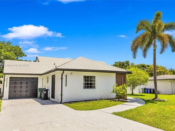 1401 SW 32nd St, Fort Lauderdale FL 33315