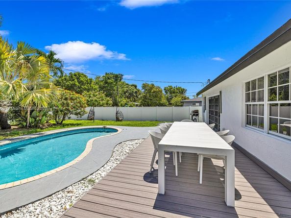 1401 SW 32nd St, Fort Lauderdale FL 33315
