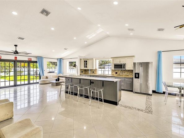1401 SW 32nd St, Fort Lauderdale FL 33315