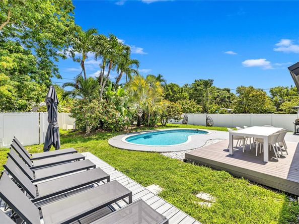 1401 SW 32nd St, Fort Lauderdale FL 33315