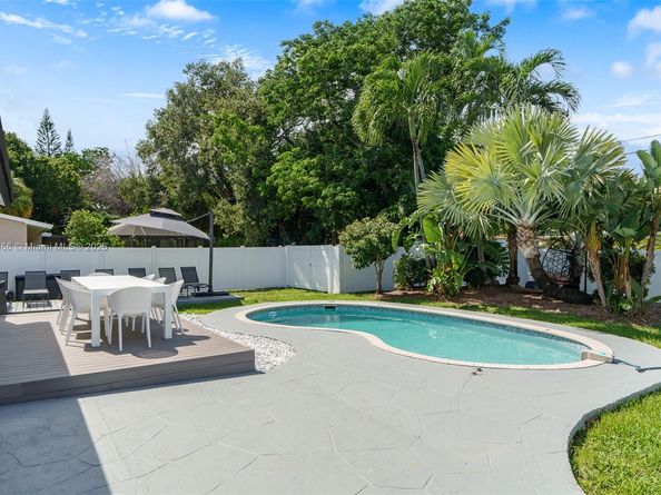 1401 SW 32nd St, Fort Lauderdale FL 33315