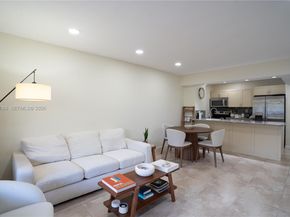 7483 SW 82nd St A308, Miami FL 33143