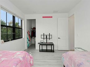 3293 W 98th Pl, Hialeah FL 33018