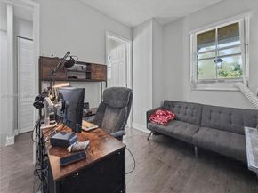 1033 NE 42nd Pl, Homestead FL 33033
