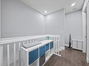 1033 NE 42nd Pl, Homestead FL 33033