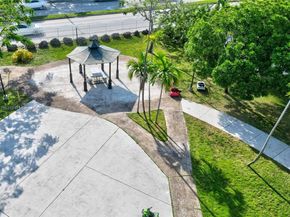 8788 SW 12th St 103, Miami FL 33174