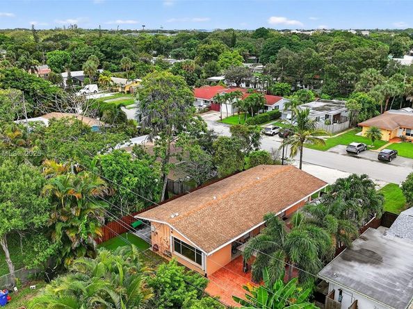 920 SW 30th St, Fort Lauderdale FL 33315