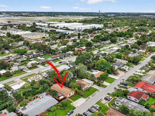 920 SW 30th St, Fort Lauderdale FL 33315