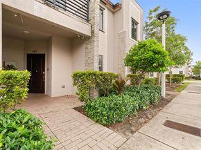 582 NE 207th St, Miami FL 33179