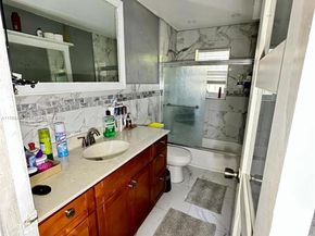 2941 NW 173rd Ter, Miami Gardens FL 33056