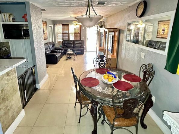 2941 NW 173rd Ter, Miami Gardens FL 33056
