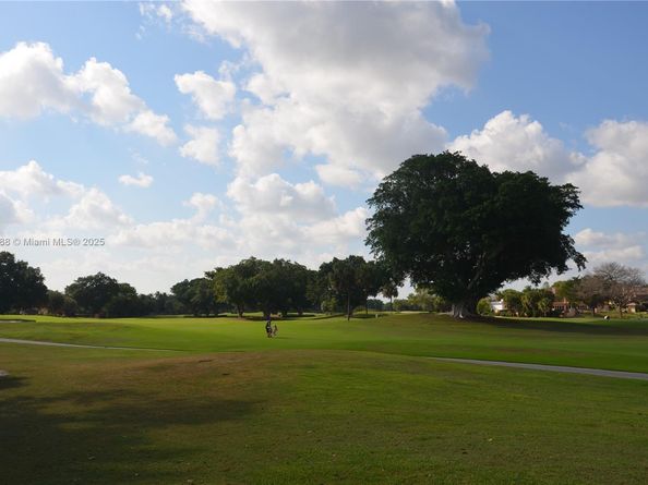 8851 N New River Canal Rd 18E, Plantation FL 33324