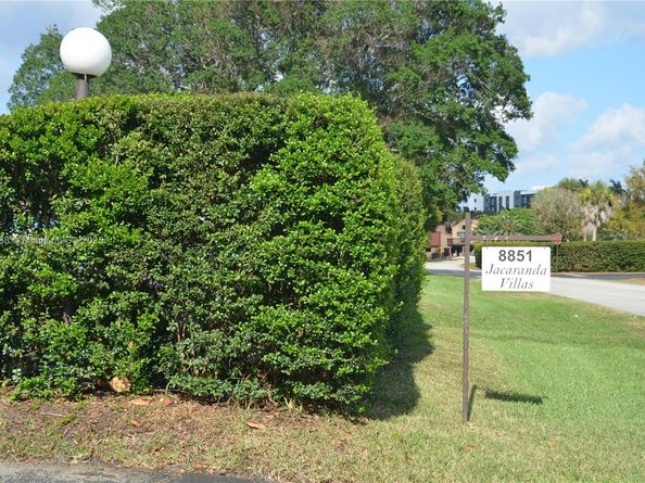 8851 N New River Canal Rd 18E, Plantation FL 33324
