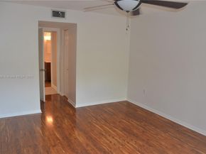 8851 N New River Canal Rd 18E, Plantation FL 33324