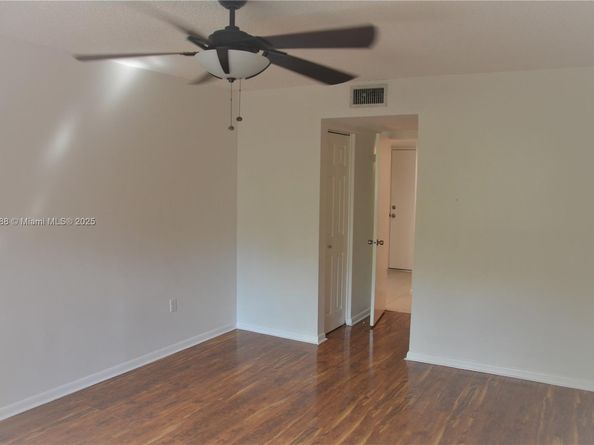 8851 N New River Canal Rd 18E, Plantation FL 33324