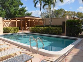 8851 N New River Canal Rd 18E, Plantation FL 33324