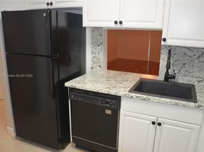 8851 N New River Canal Rd 18E, Plantation FL 33324