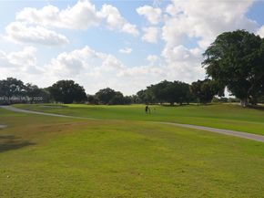 8851 N New River Canal Rd 18E, Plantation FL 33324