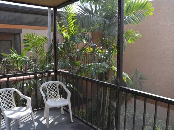 8851 N New River Canal Rd 18E, Plantation FL 33324