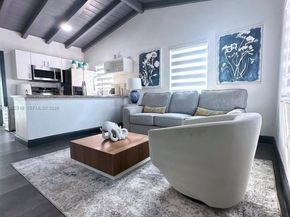 7120 SW 21st St, Miami FL 33155