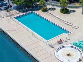 7441 Wayne Ave 9I, Miami Beach FL 33141