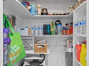 815 SW 11th Ave 18G, Hallandale Beach FL 33009