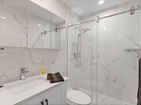 815 SW 11th Ave 18G, Hallandale Beach FL 33009