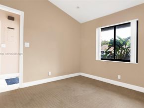 3074 S Oakland Forest Dr 702, Oakland Park FL 33309