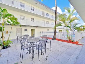 12890 NE 8th Ave 208, North Miami FL 33161