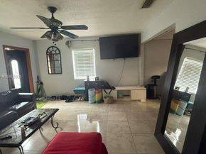 2411 Hayes St, Hollywood FL 33020