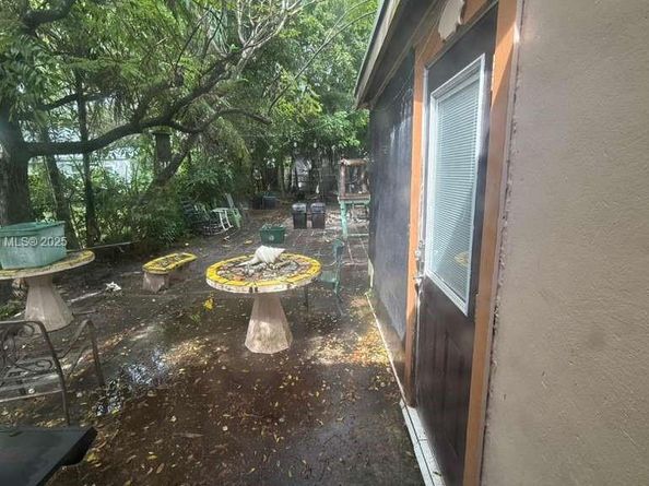 2411 Hayes St, Hollywood FL 33020