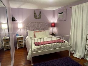 2411 Hayes St, Hollywood FL 33020