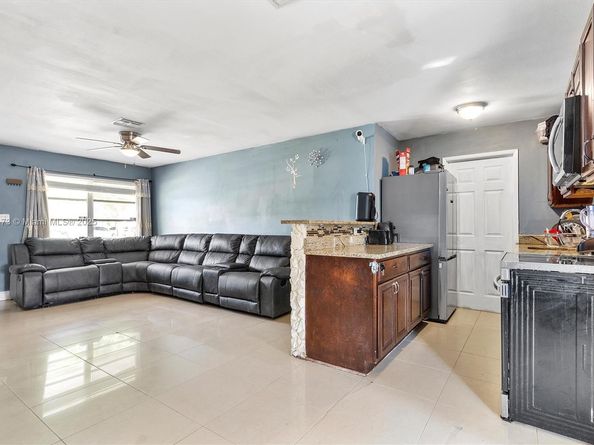 1840 NW 33rd Ter, Lauderhill FL 33311