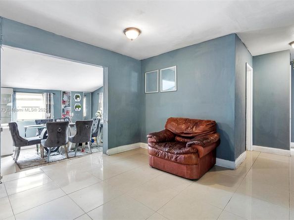 1840 NW 33rd Ter, Lauderhill FL 33311
