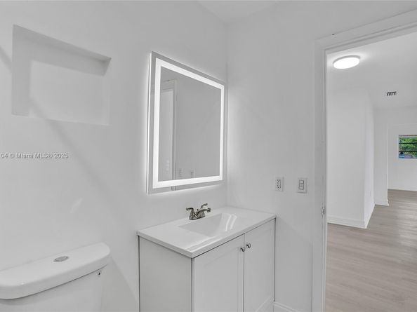 539 E 30th St, Hialeah FL 33013
