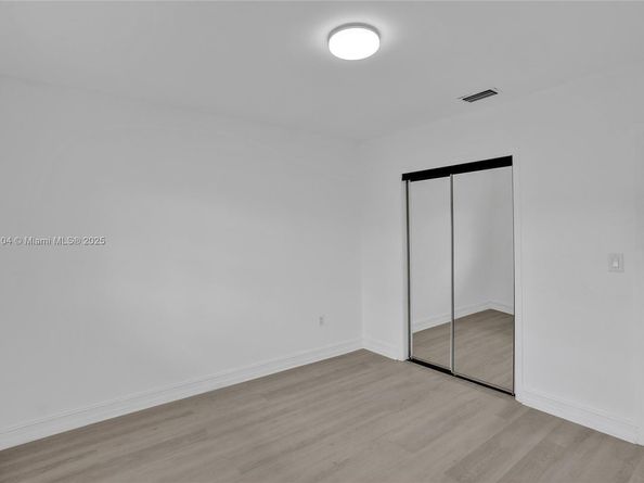 539 E 30th St, Hialeah FL 33013