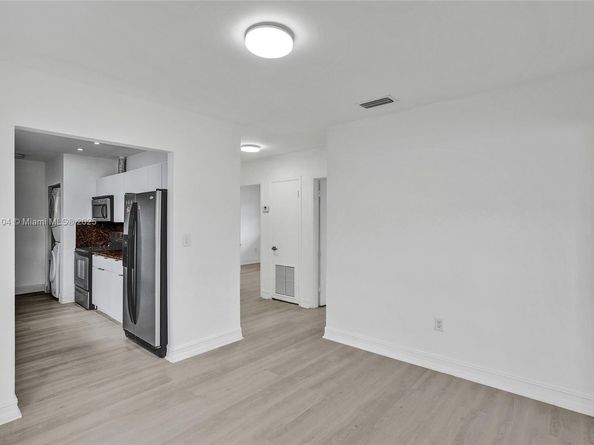 539 E 30th St, Hialeah FL 33013