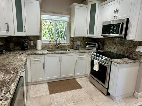 814 Capri St, Coral Gables FL 33134
