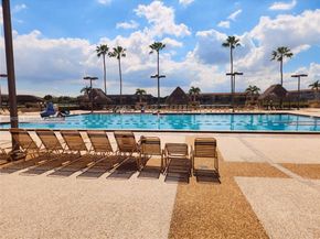 301 SW 135th Ave 113C, Pembroke Pines FL 33027