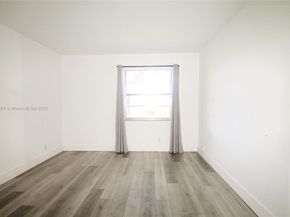 301 SW 135th Ave 113C, Pembroke Pines FL 33027