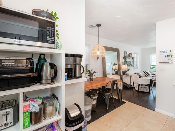 2506 Harding St, Hollywood FL 33020