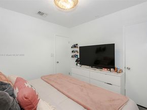 2506 Harding St, Hollywood FL 33020