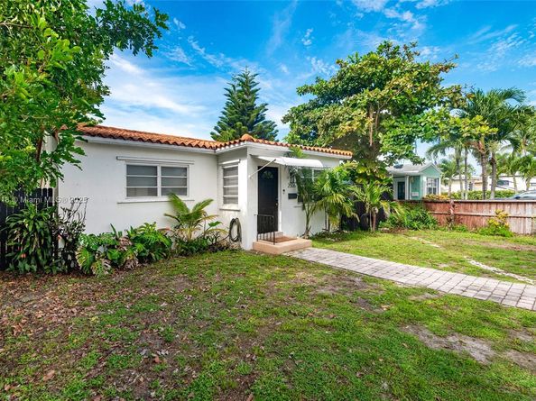 2506 Harding St, Hollywood FL 33020