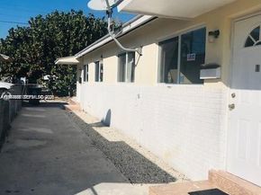 752 NW 3rd Ct, Hallandale Beach FL 33009