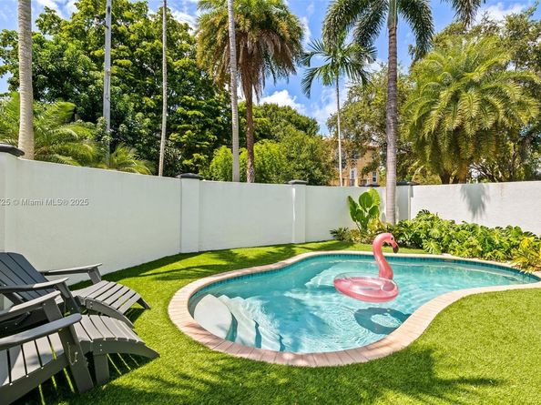 312 NE 12th Ave, Fort Lauderdale FL 33301