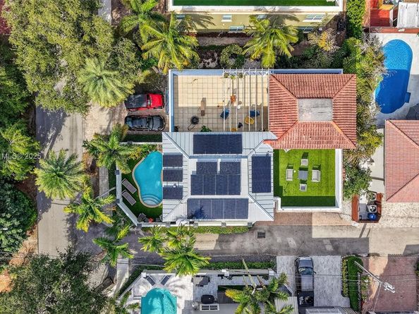 312 NE 12th Ave, Fort Lauderdale FL 33301