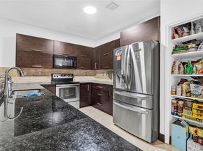 9770 NW 10th St, Miami FL 33172
