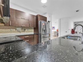 9770 NW 10th St, Miami FL 33172